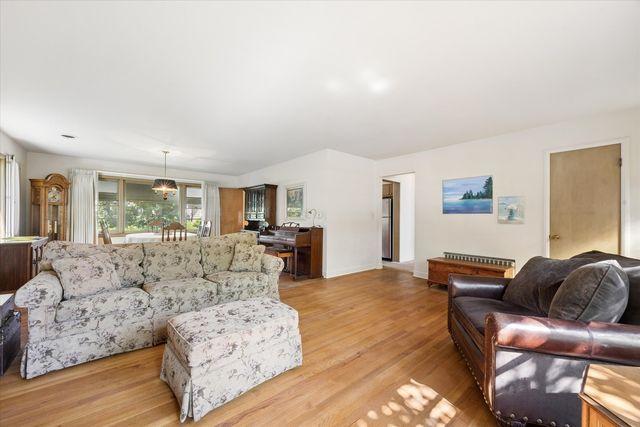 1024 S Spring Avenue, La Grange, IL 60525