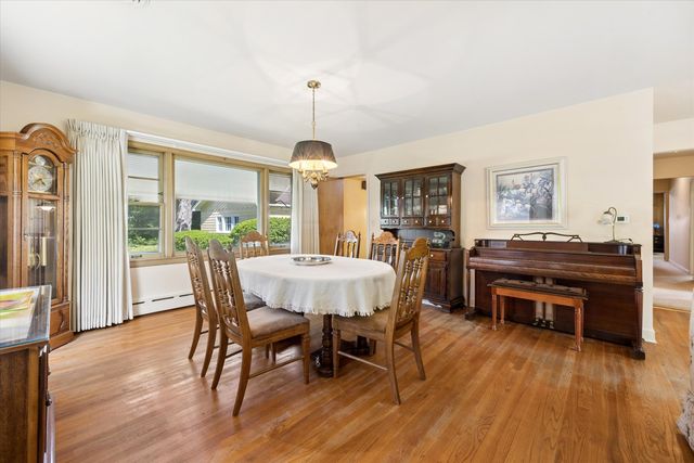 1024 S Spring Avenue, La Grange, IL 60525