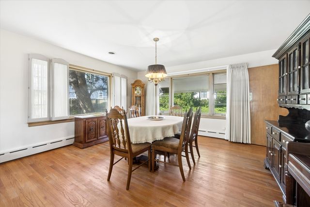 1024 S Spring Avenue, La Grange, IL 60525