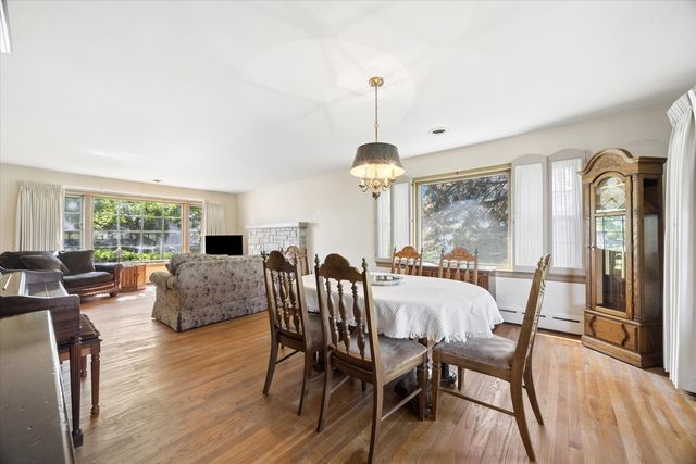 1024 S Spring Avenue, La Grange, IL 60525