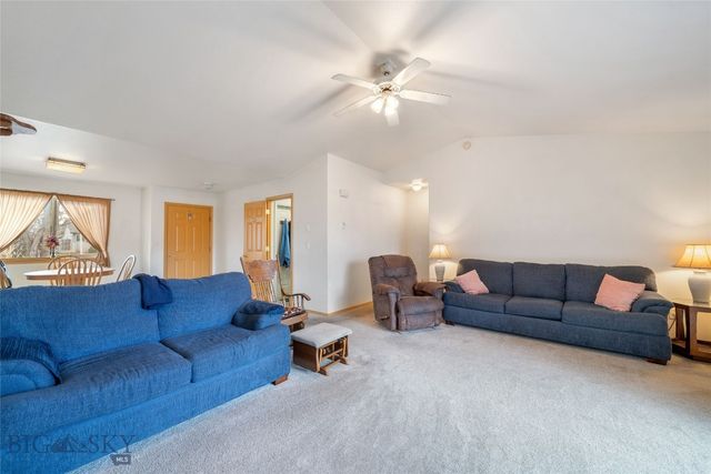 1009 Paisley Drive, Belgrade, MT 59714