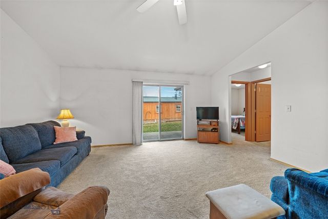 1009 Paisley Drive, Belgrade, MT 59714