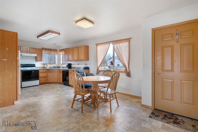 1009 Paisley Drive, Belgrade, MT 59714