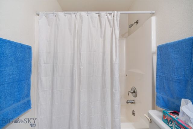 1009 Paisley Drive, Belgrade, MT 59714