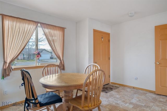 1009 Paisley Drive, Belgrade, MT 59714