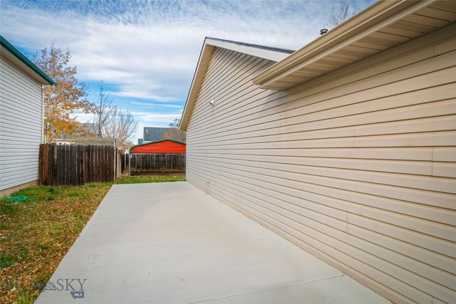 1009 Paisley Drive, Belgrade, MT 59714