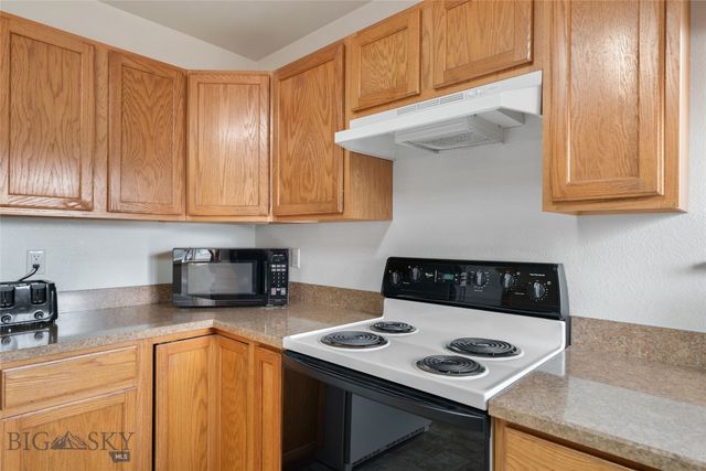 1009 Paisley Drive, Belgrade, MT 59714