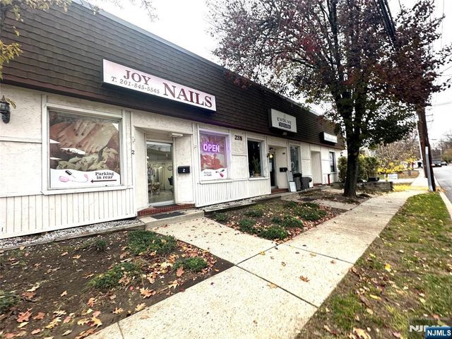 23 Farview Avenue, Paramus, NJ 07652