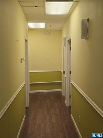 23 Farview Avenue, Paramus, NJ 07652