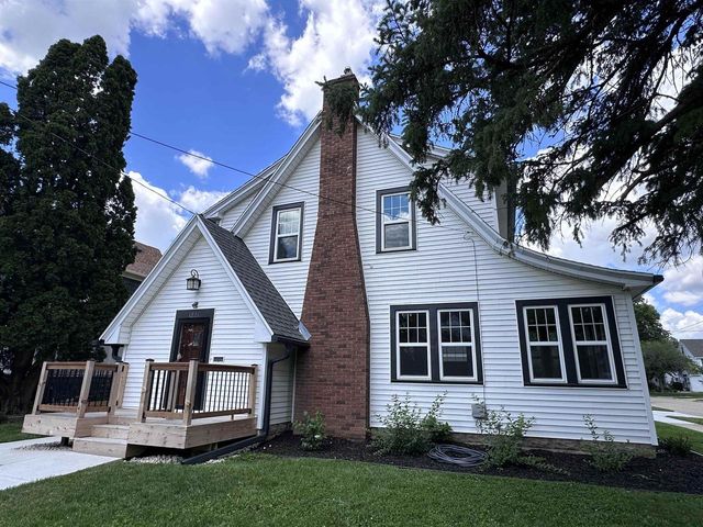 1221 Grace Street, Janesville, WI 53545