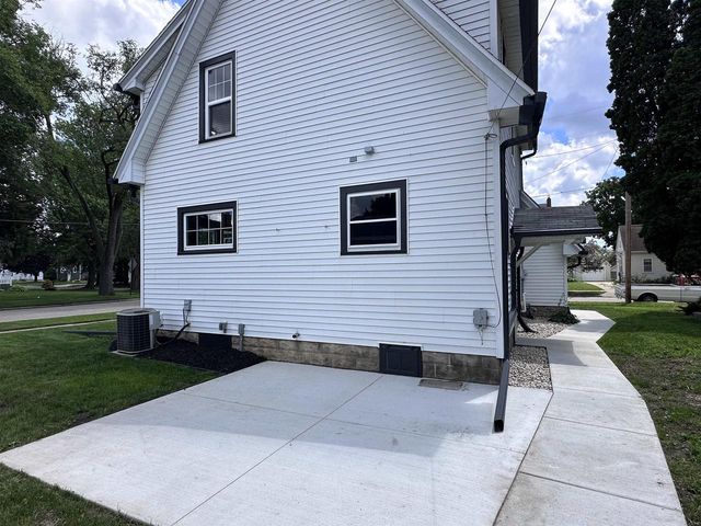 1221 Grace Street, Janesville, WI 53545