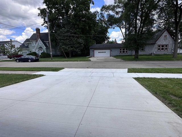 1221 Grace Street, Janesville, WI 53545