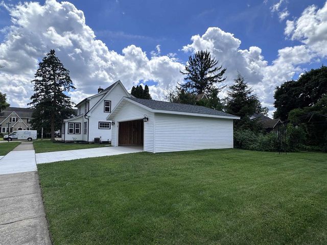 1221 Grace Street, Janesville, WI 53545