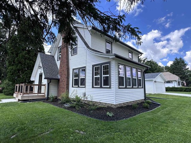 1221 Grace Street, Janesville, WI 53545