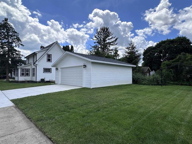 1221 Grace Street, Janesville, WI 53545
