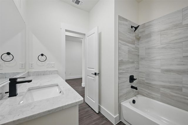 408 Broadway, Whitesboro, TX 76273