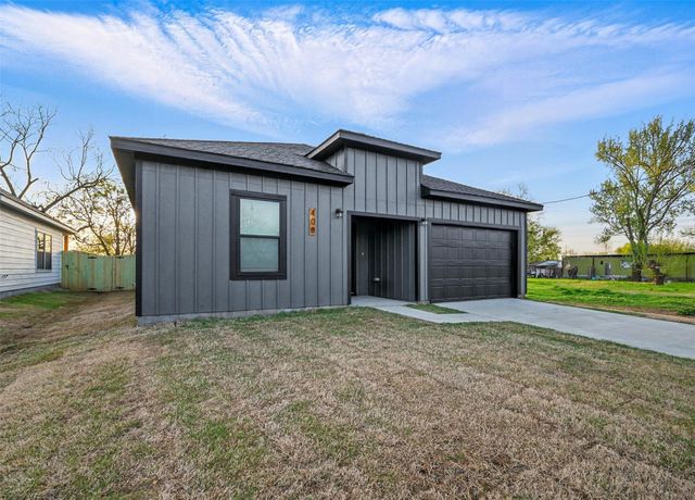 408 Broadway, Whitesboro, TX 76273