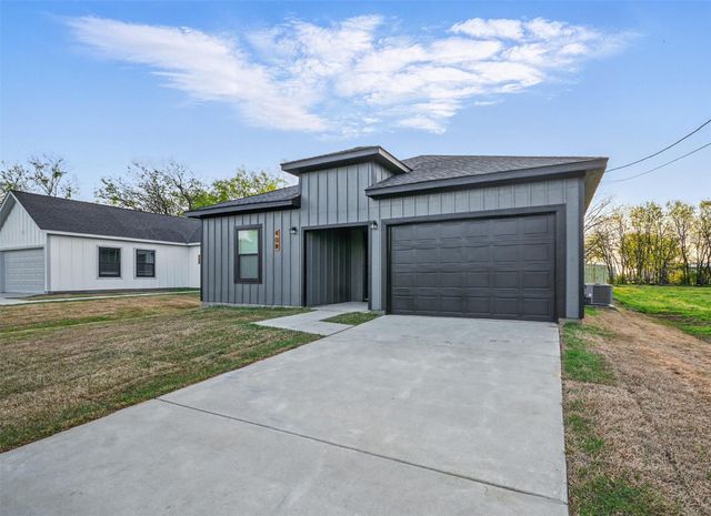 408 Broadway, Whitesboro, TX 76273