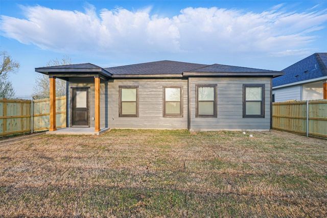 408 Broadway, Whitesboro, TX 76273