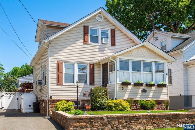 41 Frederick Avenue, Hawthorne, NJ 07506