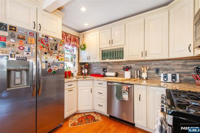 41 Frederick Avenue, Hawthorne, NJ 07506