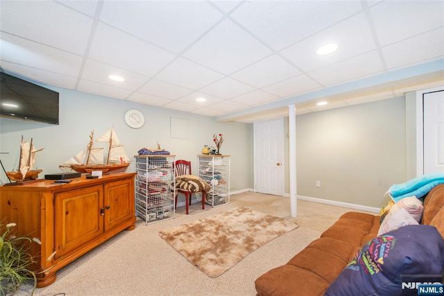 41 Frederick Avenue, Hawthorne, NJ 07506