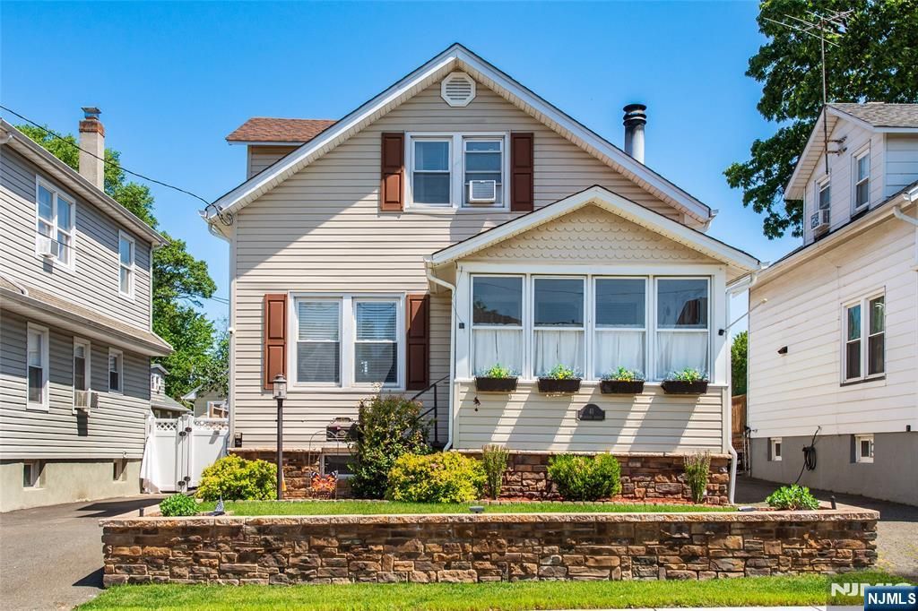 41 Frederick Avenue, Hawthorne, NJ 07506