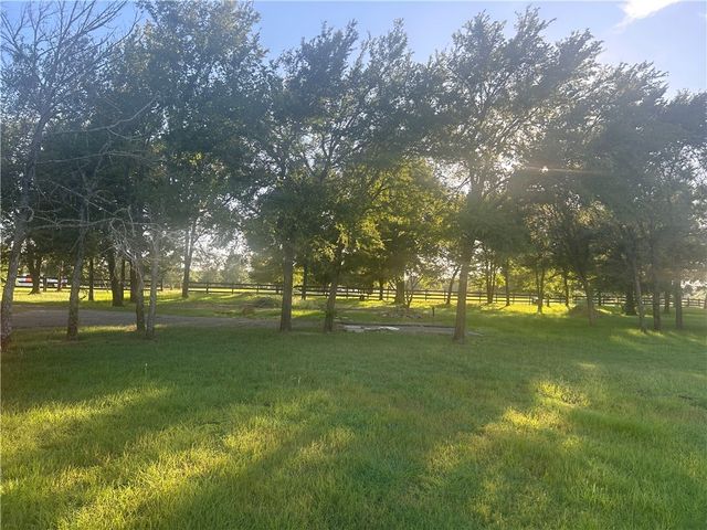 3957 Fairway, Franklin, TX 77856