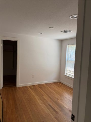 1406 E 33rd Street, Houston, TX 77022