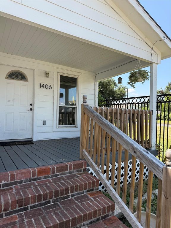 1406 E 33rd Street, Houston, TX 77022