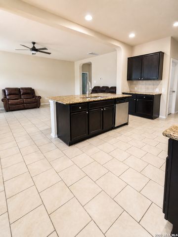 713 Pipe Gate, Cibolo, TX 78108