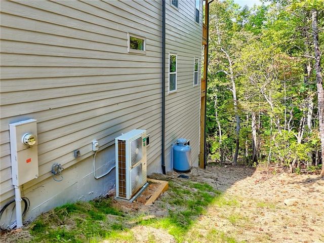 341 Abby Ln, Clayton, GA 30525