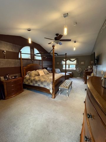 24 Tumelty, Peabody, MA 01960
