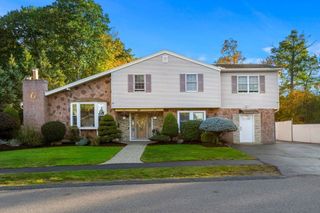 24 Tumelty, Peabody, MA 01960