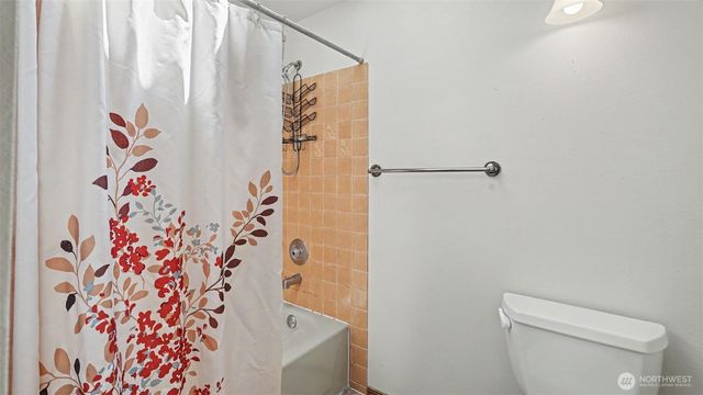 16011 SE 169th Place, Renton, WA 98058