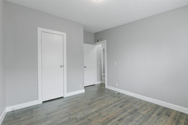 2431 Bay Oaks Harbor Drive, Baytown, TX 77523