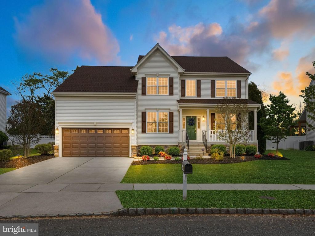 616 BAINBRIDGE DR, Mullica Hill, NJ 08062