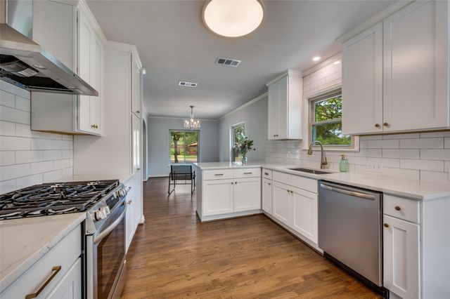 1342 Michigan Avenue, Dallas, TX 75216