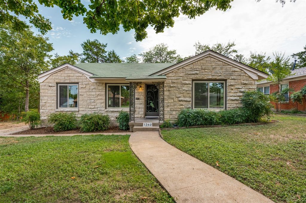 1342 Michigan Avenue, Dallas, TX 75216