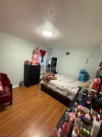 12 Watson Ave, Elizabeth City, NJ 07202