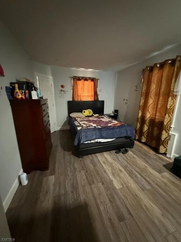 12 Watson Ave, Elizabeth City, NJ 07202