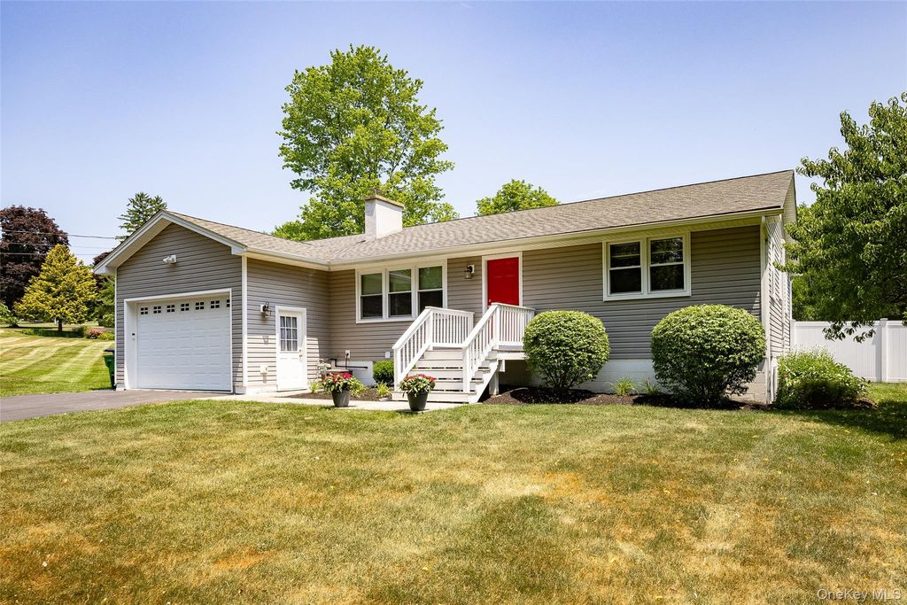 12 Hi View Road, Wappingers Falls, NY 12590