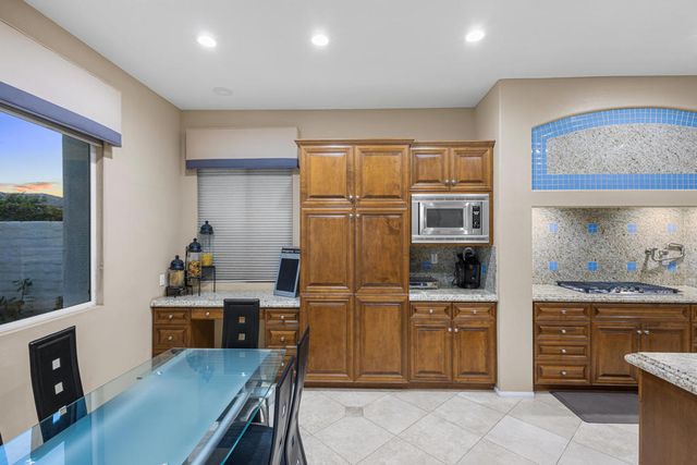 123 Brenna Lane, Palm Desert, CA 92211