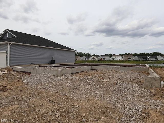 541 Cedar Wood Trail, Elyria, OH 44035
