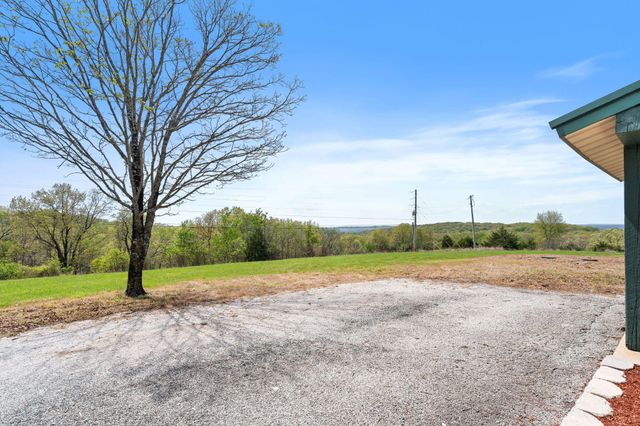 55 Kearney Lane, Reeds Spring, MO 65737