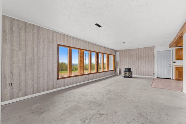 55 Kearney Lane, Reeds Spring, MO 65737