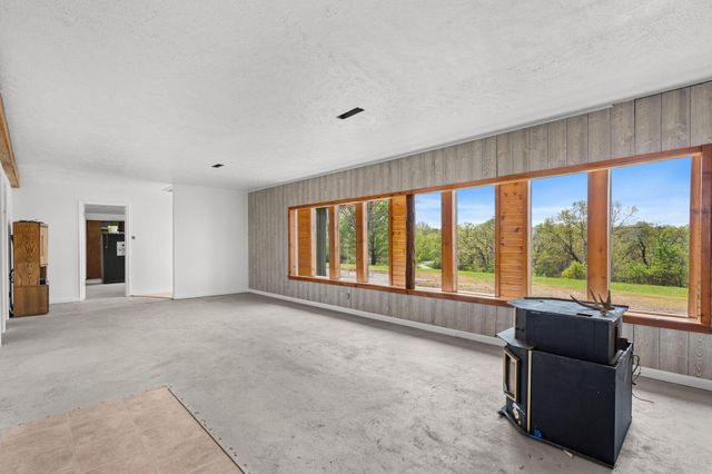 55 Kearney Lane, Reeds Spring, MO 65737
