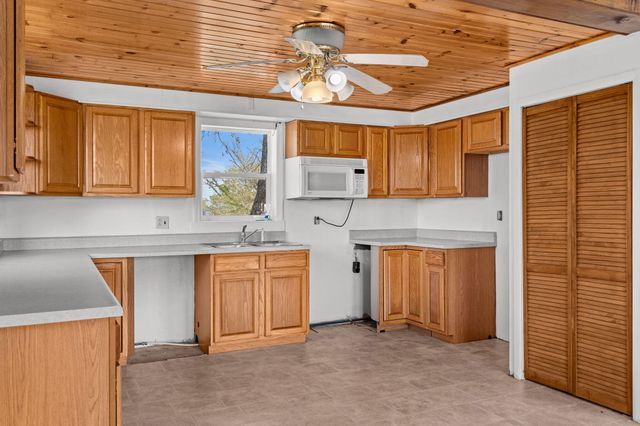 55 Kearney Lane, Reeds Spring, MO 65737