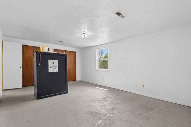 55 Kearney Lane, Reeds Spring, MO 65737
