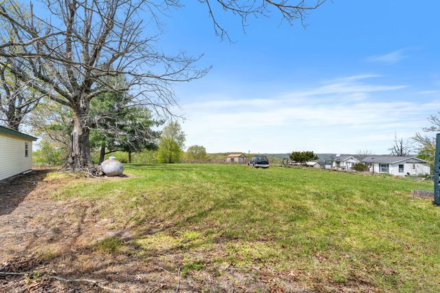 55 Kearney Lane, Reeds Spring, MO 65737